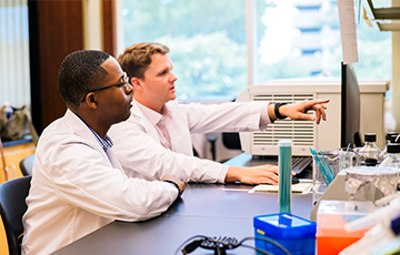 students conducting research